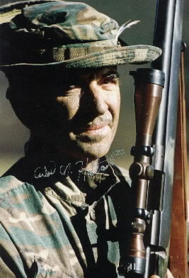 carlos-hathcock-marine-sniper-21249570.jpg