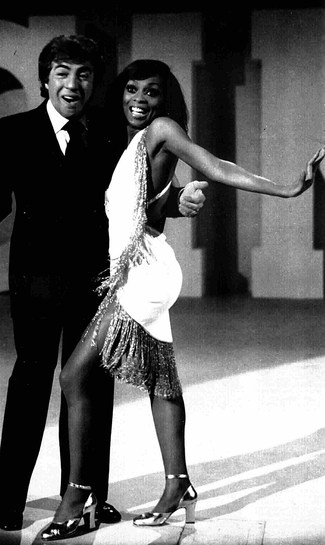 Gino_Bramieri_and_Lola_Falana
